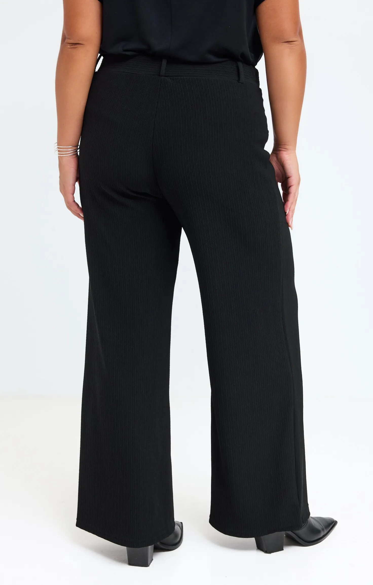 Pantalon à poches cavalières