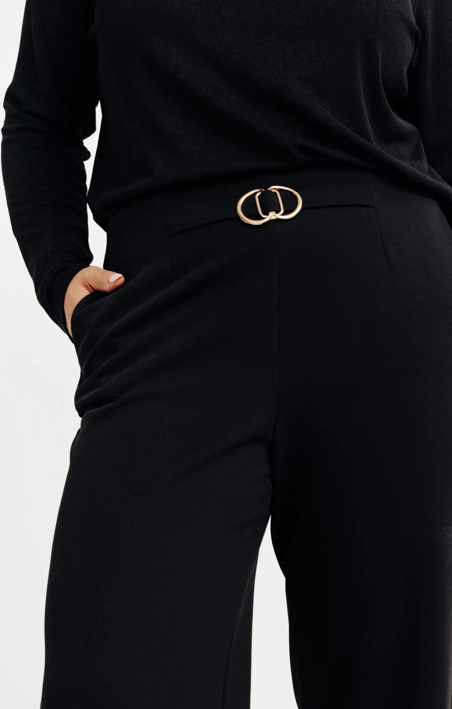 Pantalon large uni à boucle