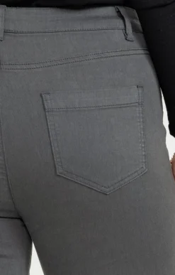 Pantalon style cargo
