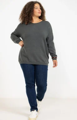 Pull avec boutons au dos