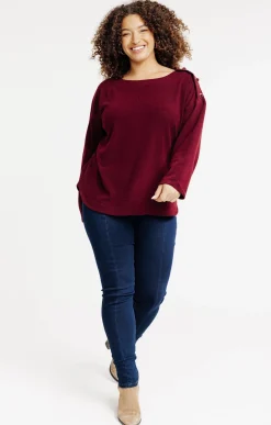 Pull avec boutons en forme de coeur