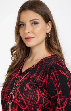 Tee-shirt imprimé avec collier