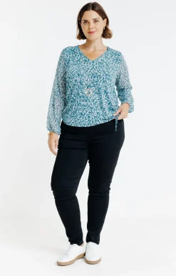Tee-shirt imprimé avec collier