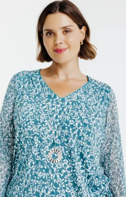 Tee-shirt imprimé avec collier