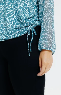 Tee-shirt imprimé avec collier